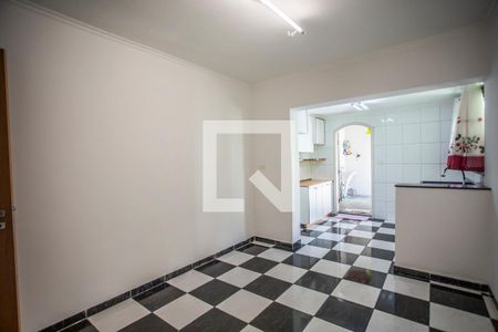 Casa à venda com 230m², 4 quartos e 2 vagas