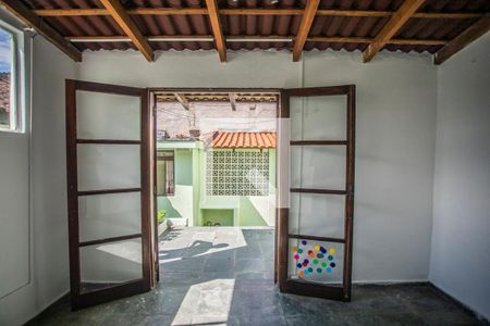 Casa à venda com 230m², 4 quartos e 2 vagas