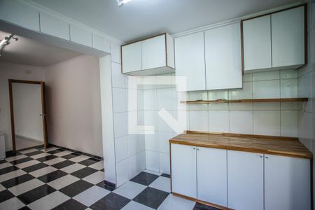 Casa à venda com 230m², 4 quartos e 2 vagas