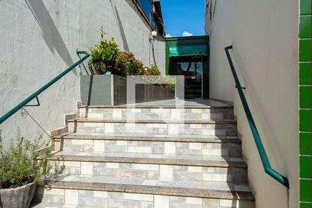 Apartamento à venda com 125m², 3 quartos e 2 vagasEscada de Entrada