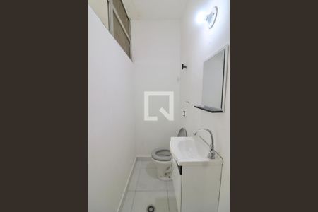 Banheiro de apartamento para alugar com 1 quarto, 35m² em Santa Ifigênia, São Paulo