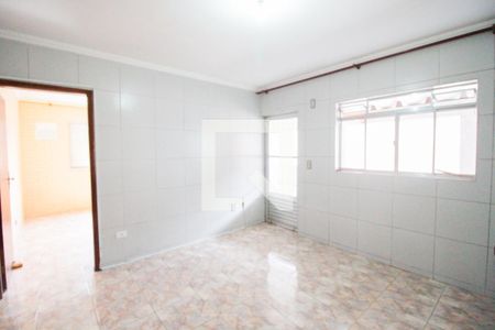 Sala de casa à venda com 2 quartos, 168m² em Vila Carmosina, São Paulo