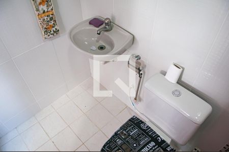 Casa à venda com 850m², 2 quartos e 1 vaga Casa à venda com 850m², 2 quartos e 1 vagaBanheiro área externa