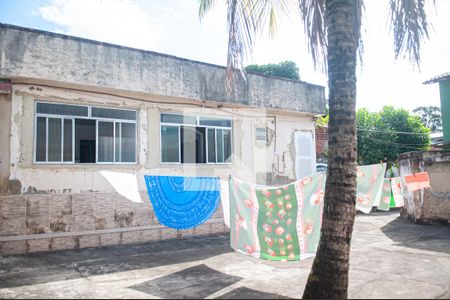 Casa à venda com 850m², 2 quartos e 1 vaga Casa à venda com 850m², 2 quartos e 1 vagaQuintal