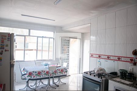 Casa à venda com 850m², 2 quartos e 1 vaga Casa à venda com 850m², 2 quartos e 1 vagaCozinha