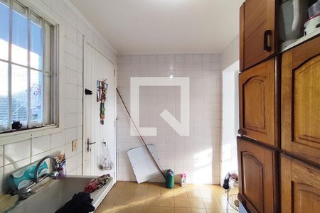 Casa à venda com 210m², 4 quartos e 2 vagasÁrea de Serviço