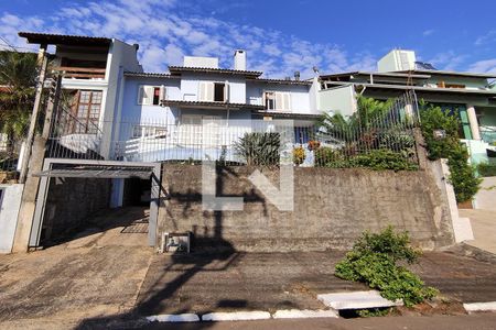 Casa à venda com 210m², 4 quartos e 2 vagasFachada