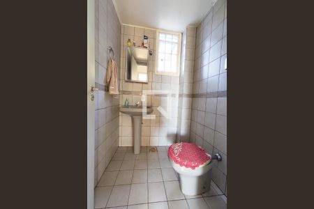 Casa à venda com 210m², 4 quartos e 2 vagasLavabo