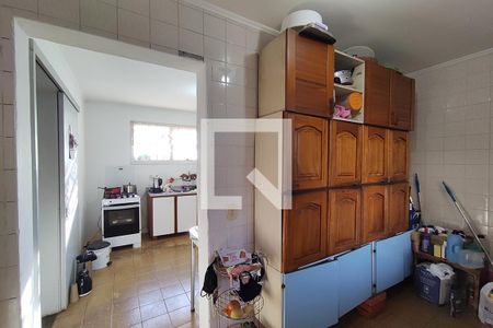 Casa à venda com 210m², 4 quartos e 2 vagasÁrea de Serviço