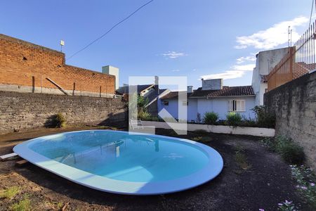 Casa à venda com 210m², 4 quartos e 2 vagasPiscina