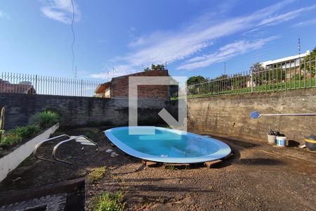 Casa à venda com 210m², 4 quartos e 2 vagasPiscina