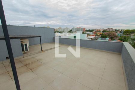 Casa à venda com 330m², 3 quartos e 4 vagas Casa à venda com 330m², 3 quartos e 4 vagasTerraço