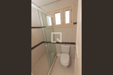 Casa à venda com 330m², 3 quartos e 4 vagas Casa à venda com 330m², 3 quartos e 4 vagasBanheiro da Suíte 1