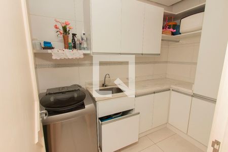 Casa à venda com 330m², 3 quartos e 4 vagas Casa à venda com 330m², 3 quartos e 4 vagasLavanderia