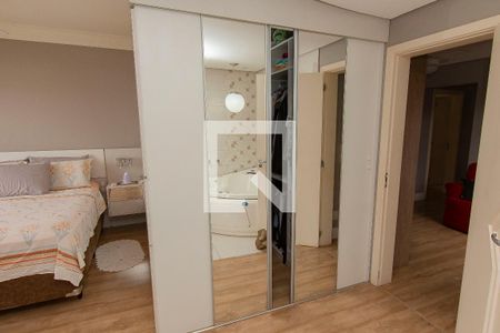 Casa à venda com 330m², 3 quartos e 4 vagas Casa à venda com 330m², 3 quartos e 4 vagasCloset da suíte 1