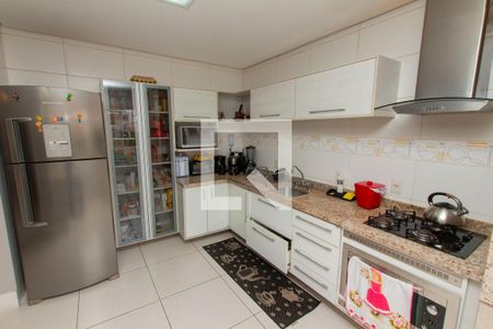 Casa à venda com 330m², 3 quartos e 4 vagas Casa à venda com 330m², 3 quartos e 4 vagasCozinha