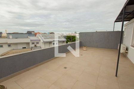 Casa à venda com 330m², 3 quartos e 4 vagas Casa à venda com 330m², 3 quartos e 4 vagasTerraço