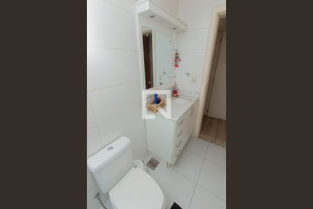 Casa à venda com 330m², 3 quartos e 4 vagas Casa à venda com 330m², 3 quartos e 4 vagasBanheiro da Suíte 2