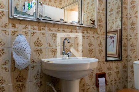 Casa à venda com 177m², 3 quartos e 1 vagaBanheiro