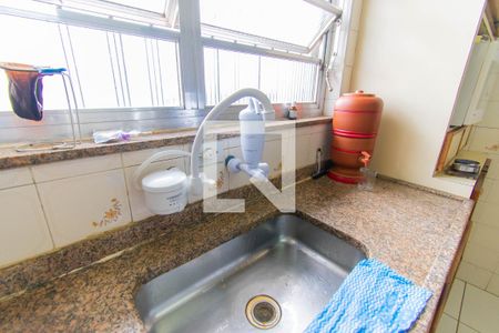 Casa à venda com 220m², 3 quartos e 5 vagas Casa à venda com 220m², 3 quartos e 5 vagasCozinha - Torneira