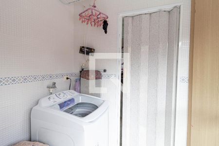 Casa à venda com 192m², 3 quartos e 1 vagaÁrea de serviço