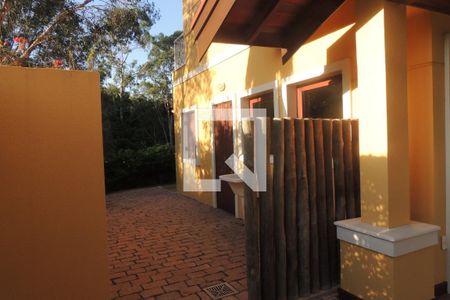 Casa de condomínio à venda com 410m², 4 quartos e 3 vagasCorredor