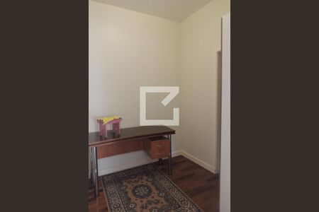 Casa de condomínio à venda com 410m², 4 quartos e 3 vagasQuarto de Serviço