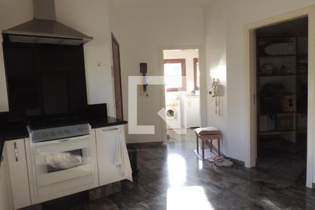 Casa de condomínio à venda com 410m², 4 quartos e 3 vagasCozinha