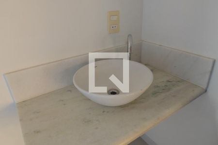 Casa de condomínio à venda com 410m², 4 quartos e 3 vagasBanheiro Social