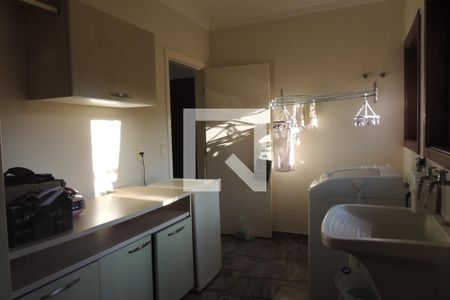 Casa de condomínio à venda com 410m², 4 quartos e 3 vagasÁrea de Serviço