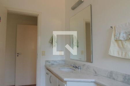 Casa de condomínio à venda com 410m², 4 quartos e 3 vagasBanheiro da Suíte 3