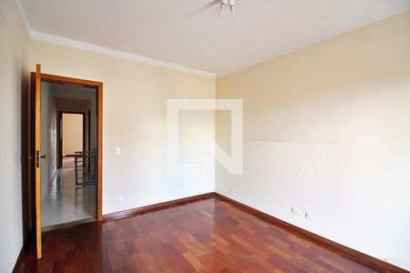 Casa à venda com 218m², 3 quartos e 5 vagasQuarto 1 - Suíte