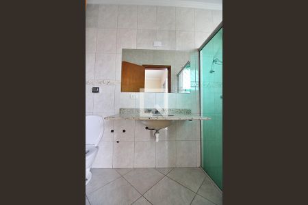 Casa à venda com 218m², 3 quartos e 5 vagasBanheiro do Quarto 1 - Suíte