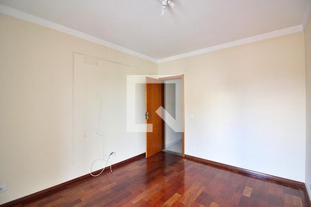 Casa à venda com 218m², 3 quartos e 5 vagasQuarto 1 - Suíte