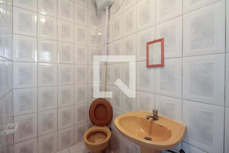 Banheiro  de casa para alugar com 1 quarto, 40m² em Vila Invernada, São Paulo