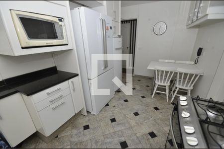 Apartamento à venda com 131m², 3 quartos e 2 vagasCozinha