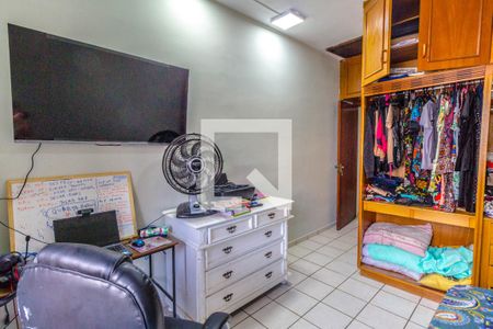 Casa para alugar com 150m², 3 quartos e 2 vagas Casa para alugar com 150m², 3 quartos e 2 vagasSuíte