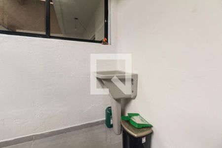 Apartamento à venda com 130m², 2 quartos e 1 vaga Apartamento à venda com 130m², 2 quartos e 1 vagaÁrea de serviço