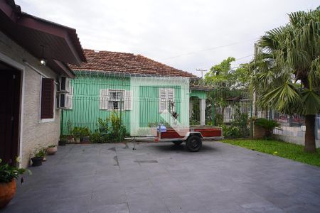 Casa à venda com 150m², 2 quartos e 3 vagasPátio