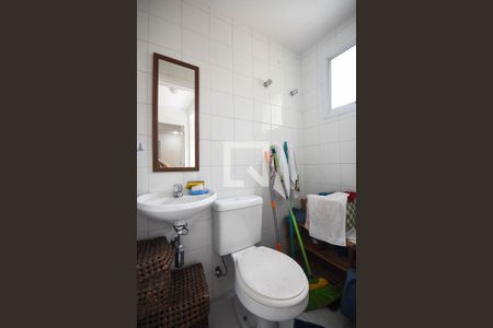 Apartamento para alugar com 95m², 3 quartos e 2 vagas Apartamento para alugar com 95m², 3 quartos e 2 vagasBanheiro de Serviço