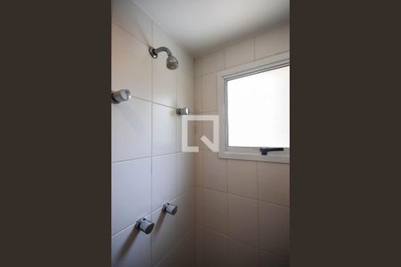 Apartamento para alugar com 95m², 3 quartos e 2 vagas Apartamento para alugar com 95m², 3 quartos e 2 vagasChuveiro do banheiro