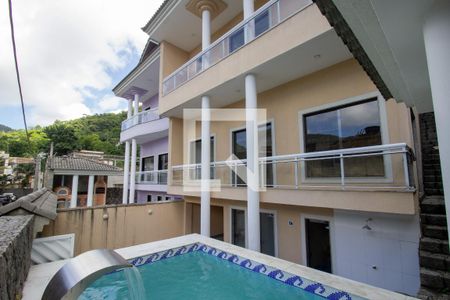 Casa à venda com 350m², 3 quartos e 1 vaga Casa à venda com 350m², 3 quartos e 1 vagaFrente da Casa