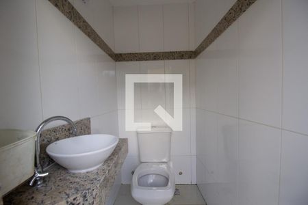 Casa à venda com 350m², 3 quartos e 1 vaga Casa à venda com 350m², 3 quartos e 1 vagaLavabo da Piscina