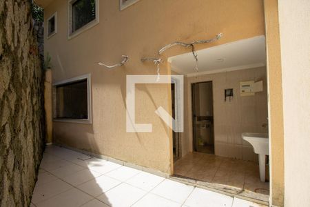 Casa à venda com 350m², 3 quartos e 1 vaga Casa à venda com 350m², 3 quartos e 1 vagaÁrea de Serviço