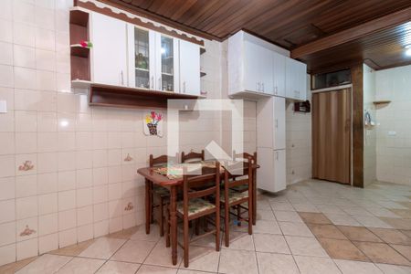 Casa à venda com 170m², 4 quartos e 2 vagasCopa