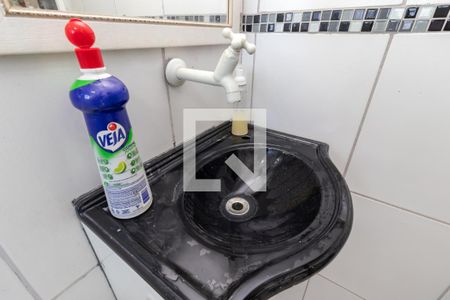 Casa à venda com 170m², 4 quartos e 2 vagasEdícula - Banheiro