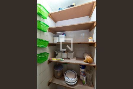 Casa à venda com 170m², 4 quartos e 2 vagasCozinha - Despensa