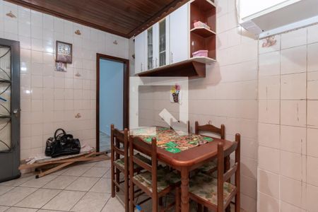 Casa à venda com 170m², 4 quartos e 2 vagasCopa