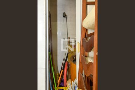 Apartamento à venda com 85m², 2 quartos e sem vagaBanheiro de Serviço