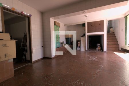 Casa à venda com 600m², 5 quartos e 20 vagas Casa à venda com 600m², 5 quartos e 20 vagasSalão de Festas